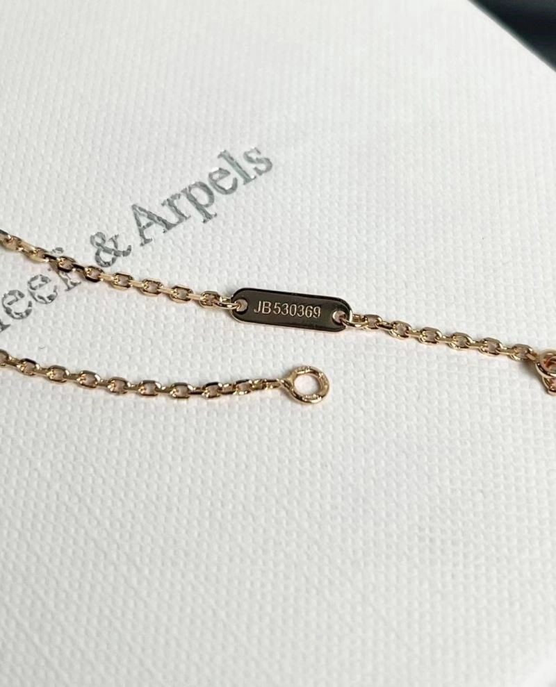 Vca Necklaces Modern 254515