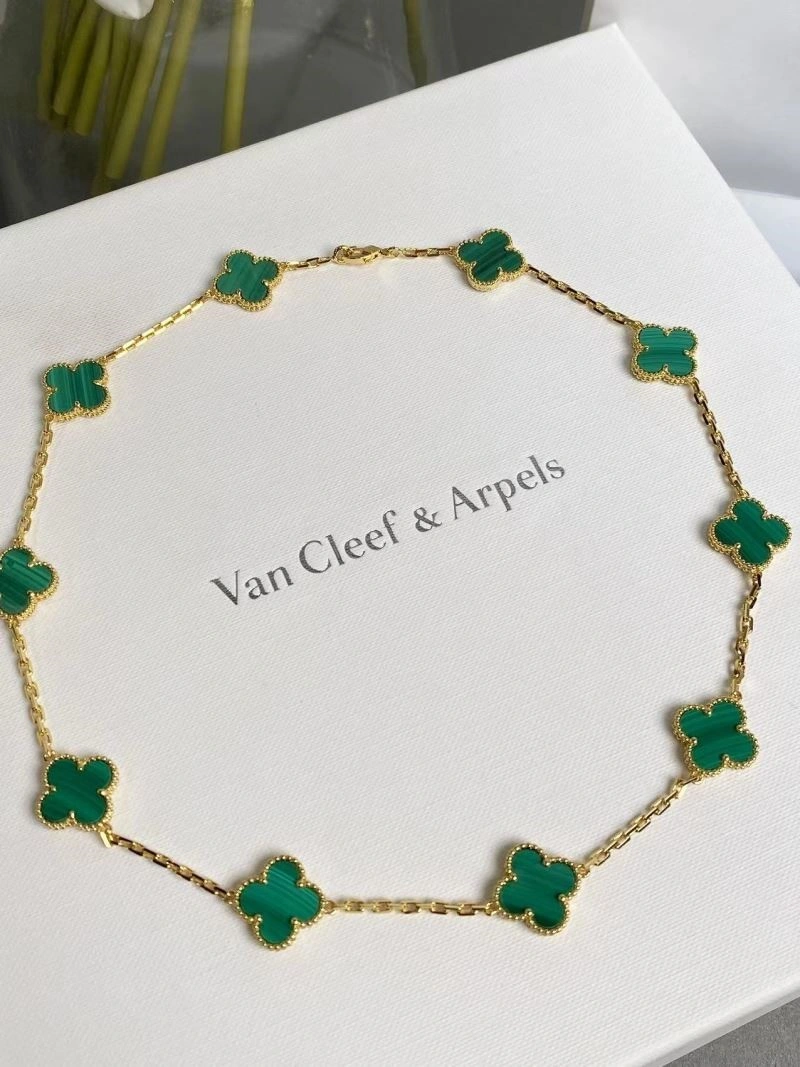 Refined Vca Necklaces 254511