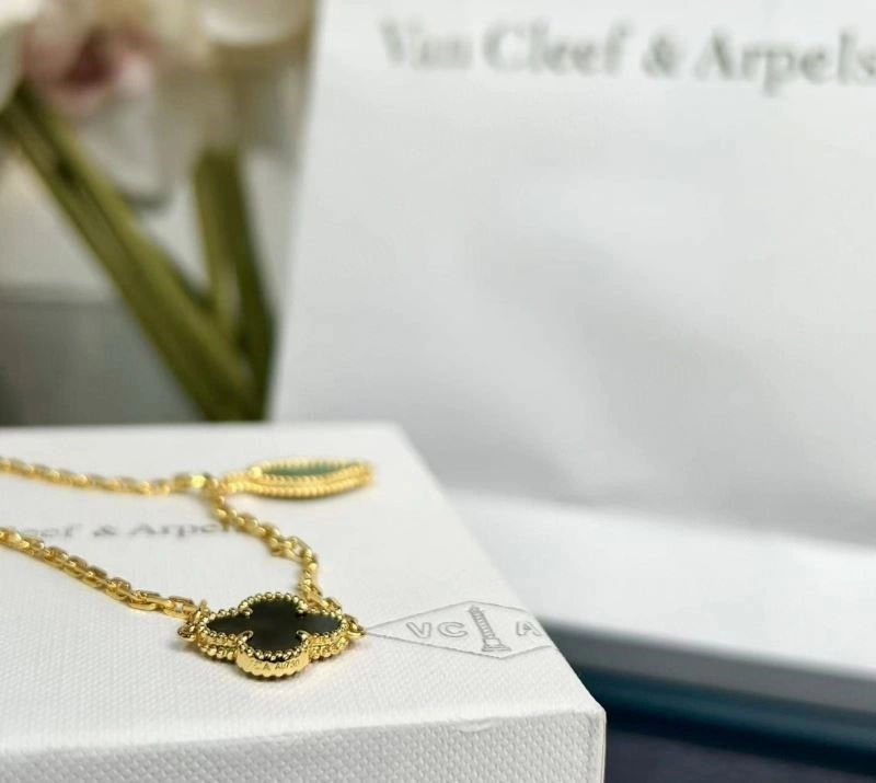 Vca Necklaces Neat 254497