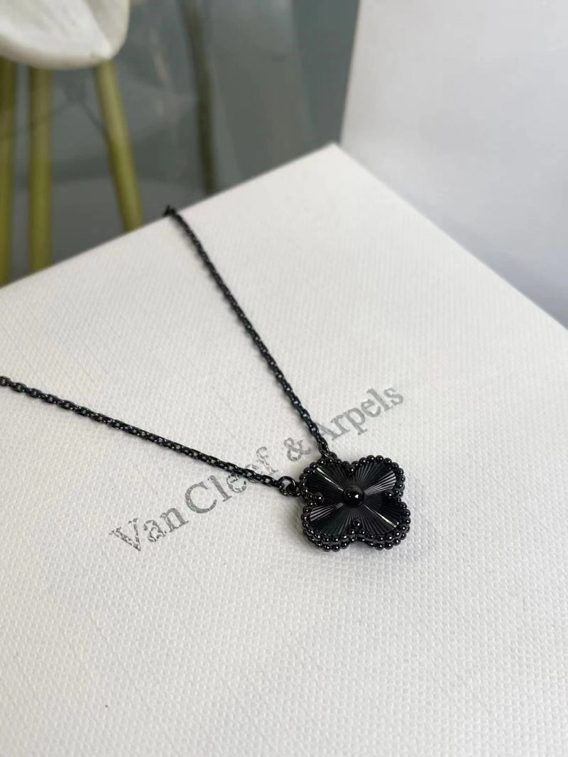 Vca Necklaces Casual 254506