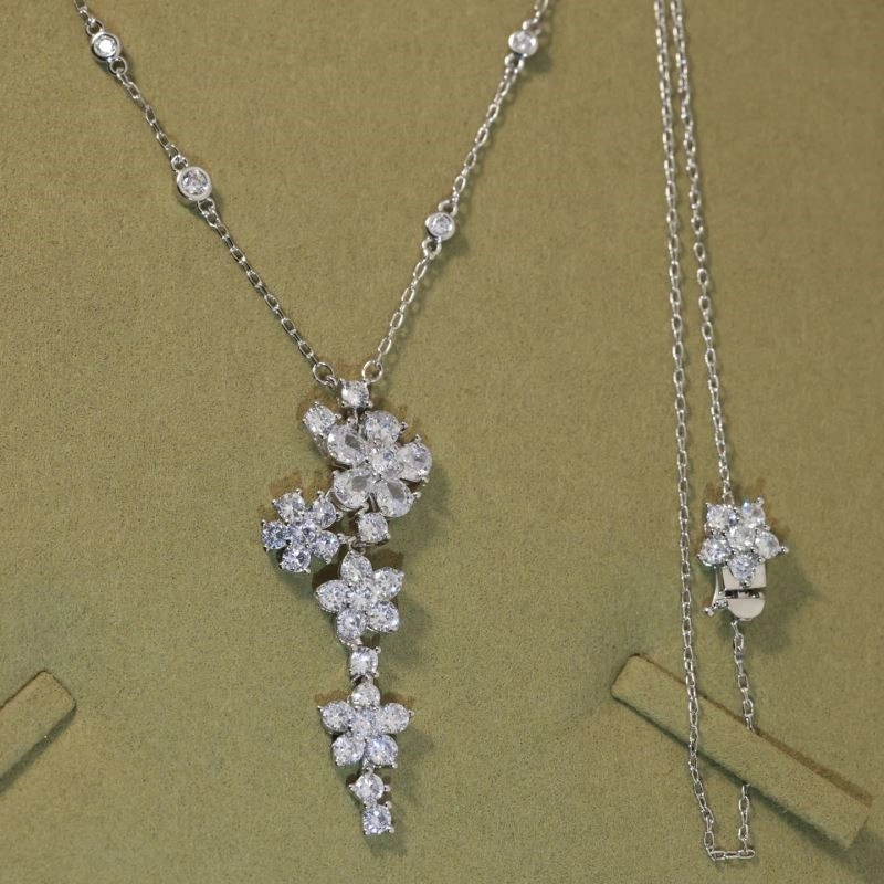 Vca Necklaces Packable 254382