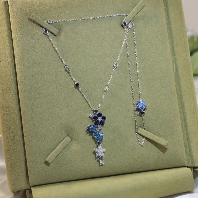 Vca Necklaces Sophisticated 254371
