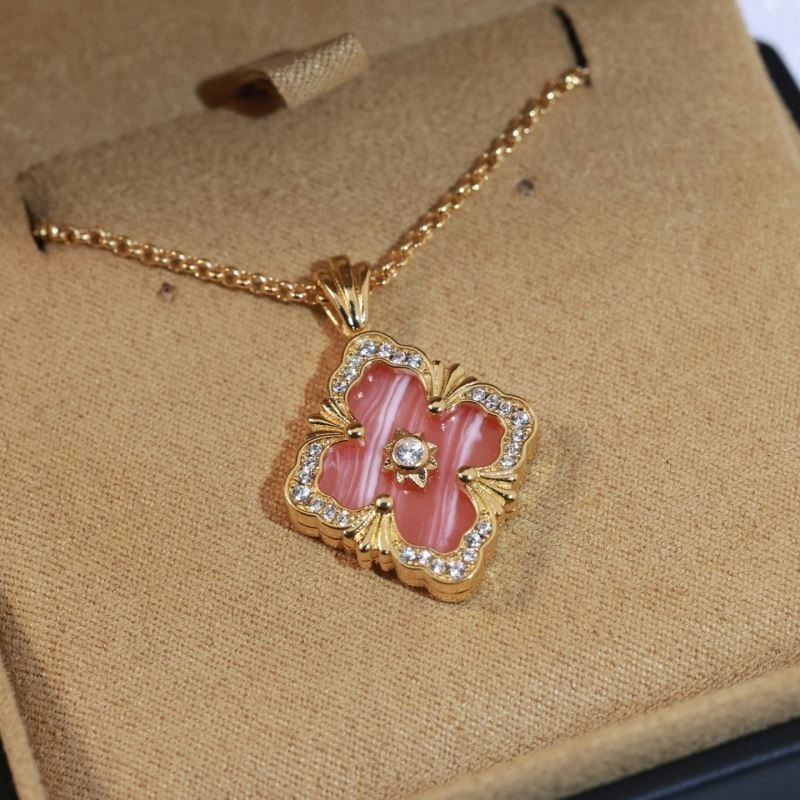 Vca Necklaces Resilient 254388