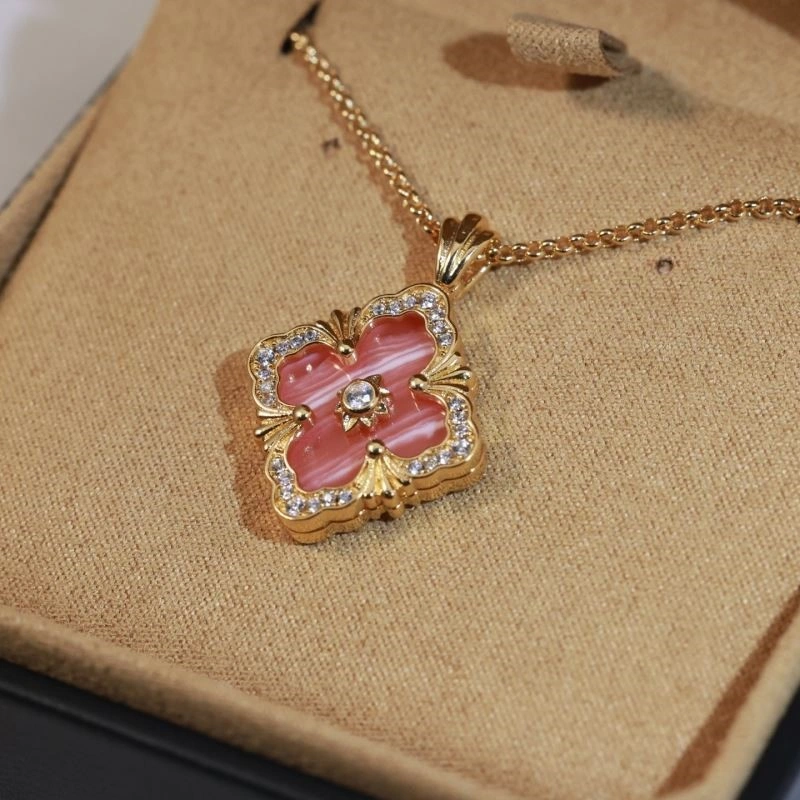 Vca Necklaces Resilient 254388