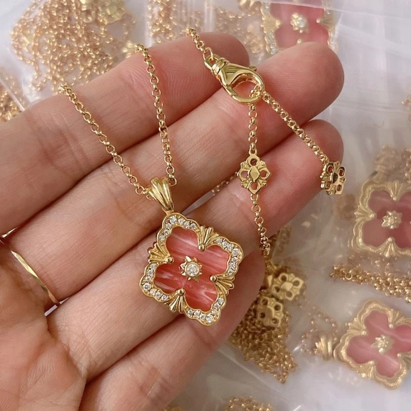 Vca Necklaces Resilient 254388