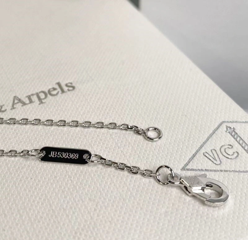 EasyCare Vca Necklaces 254364