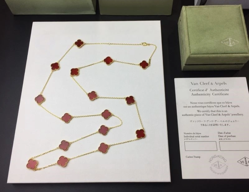 Compact Vca Necklaces 254375