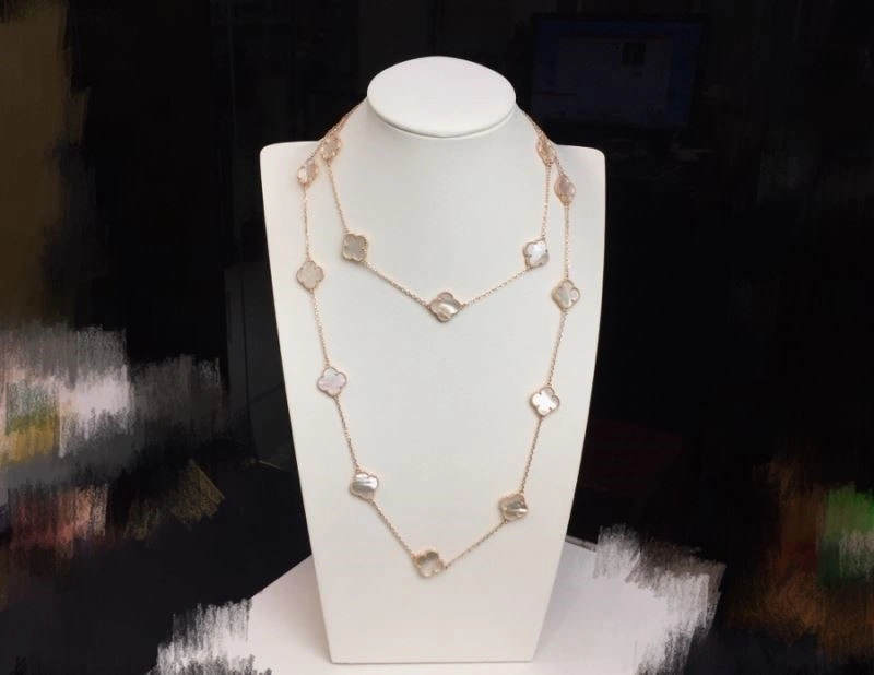 Compact Vca Necklaces 254375