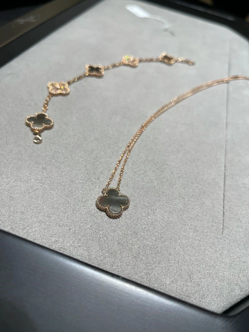 Vca Necklaces EasyCare 254372