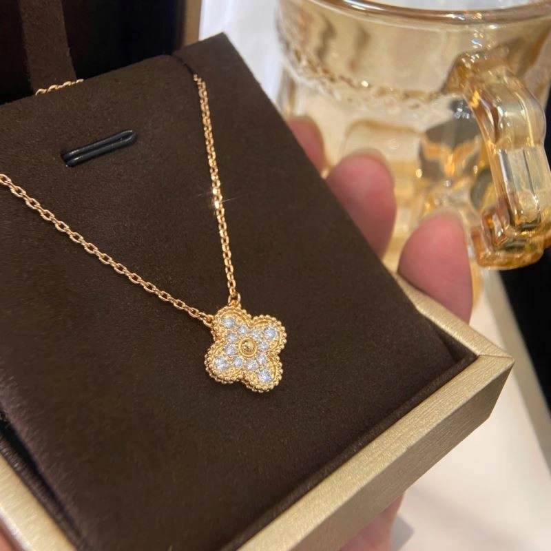 OdorResistant Vca Necklaces 254360