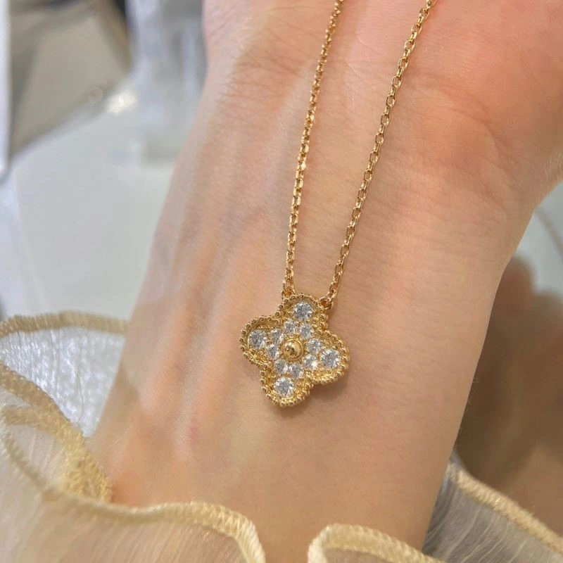 OdorResistant Vca Necklaces 254360