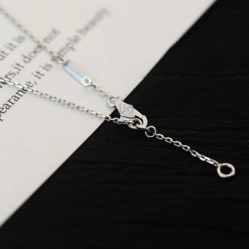 Snug Vca Necklaces 254357