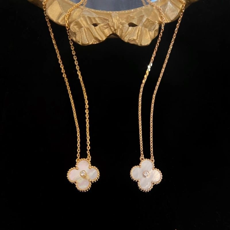 Functional Vca Necklaces 254325