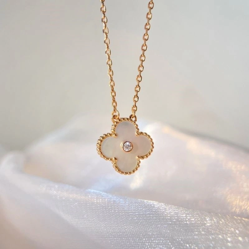 Functional Vca Necklaces 254325