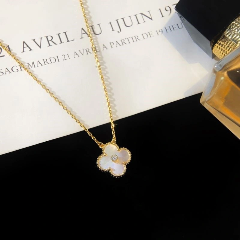 Functional Vca Necklaces 254325