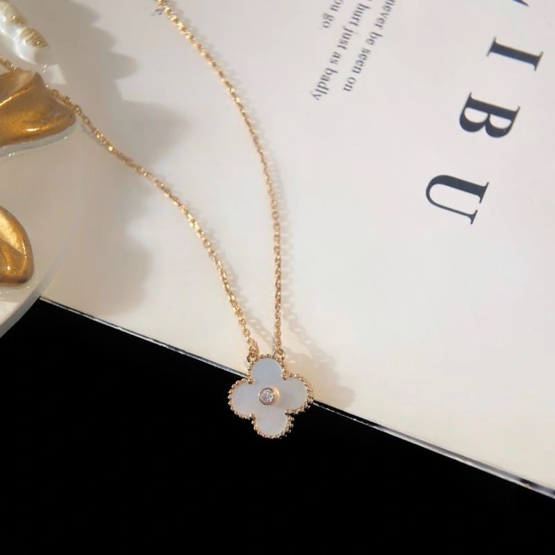 Functional Vca Necklaces 254325