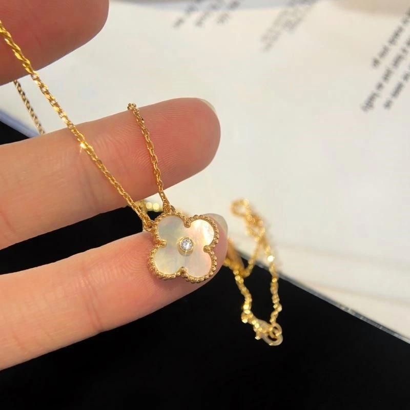 Functional Vca Necklaces 254325