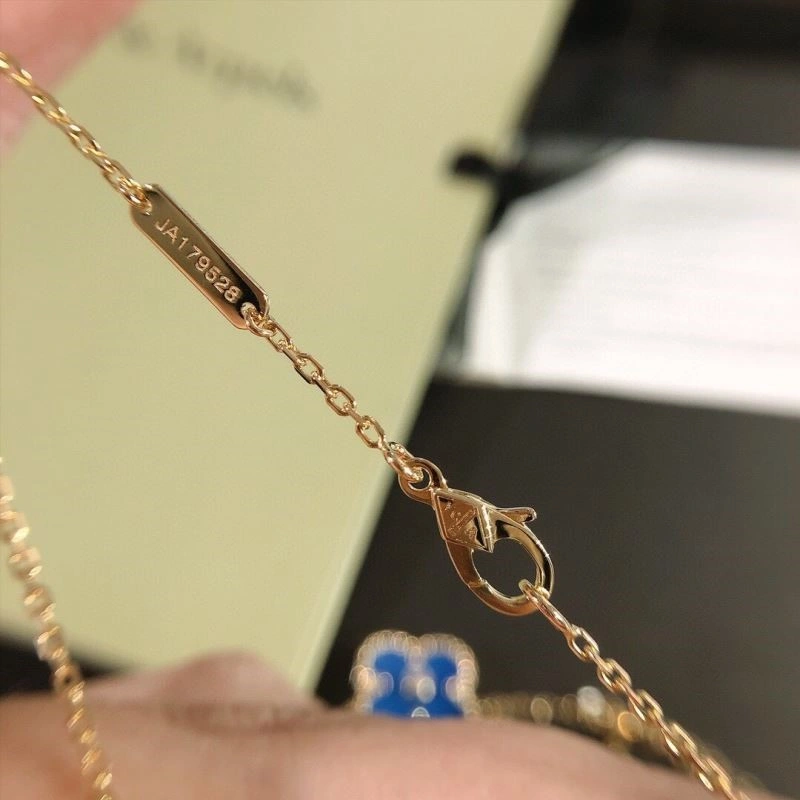 Vca Necklaces Functional 254328