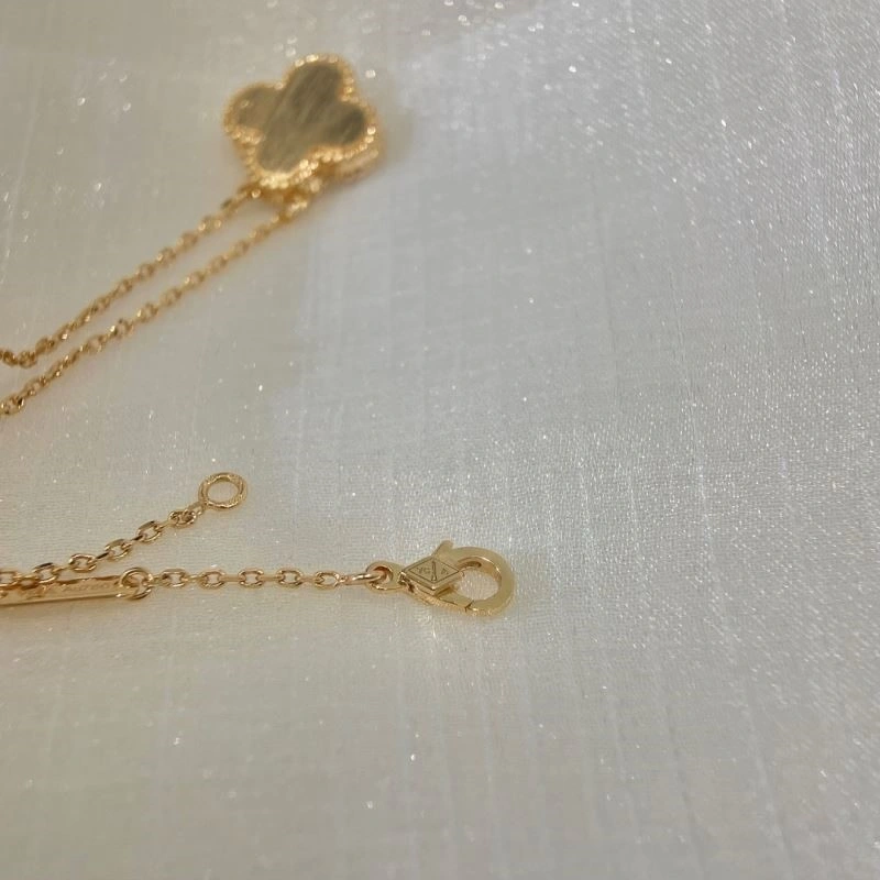 Vca Necklaces Unisex 254343