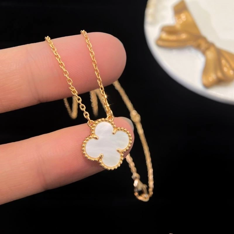 Vca Necklaces TravelReady 254356