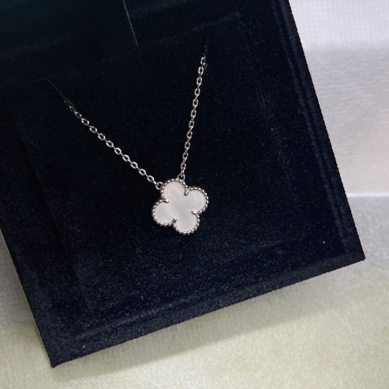 Vca Necklaces TravelReady 254356