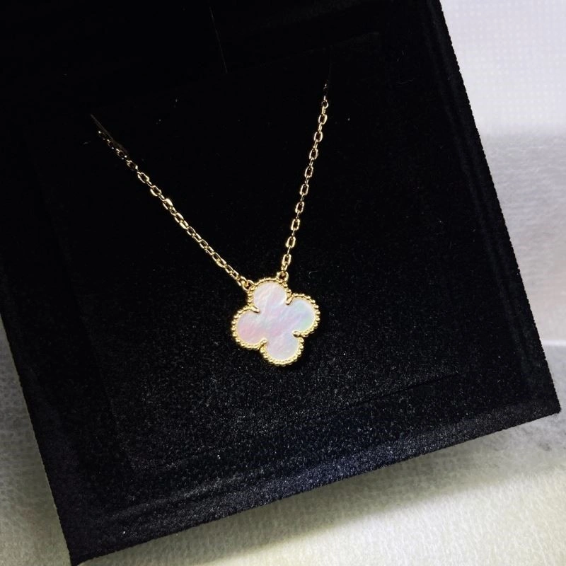 Vca Necklaces TravelReady 254356