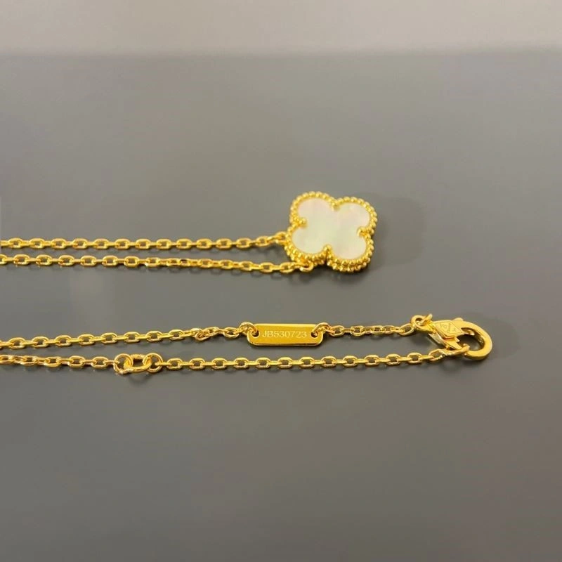 Vca Necklaces TravelReady 254356