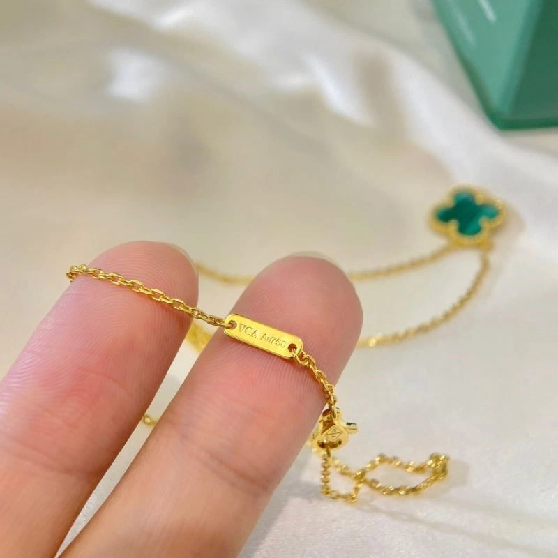 SmartChoice Vca Necklaces 254344