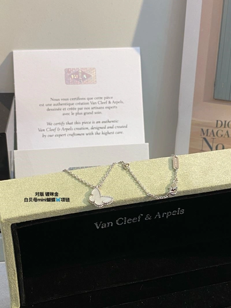 Vca Necklaces Packable 254326