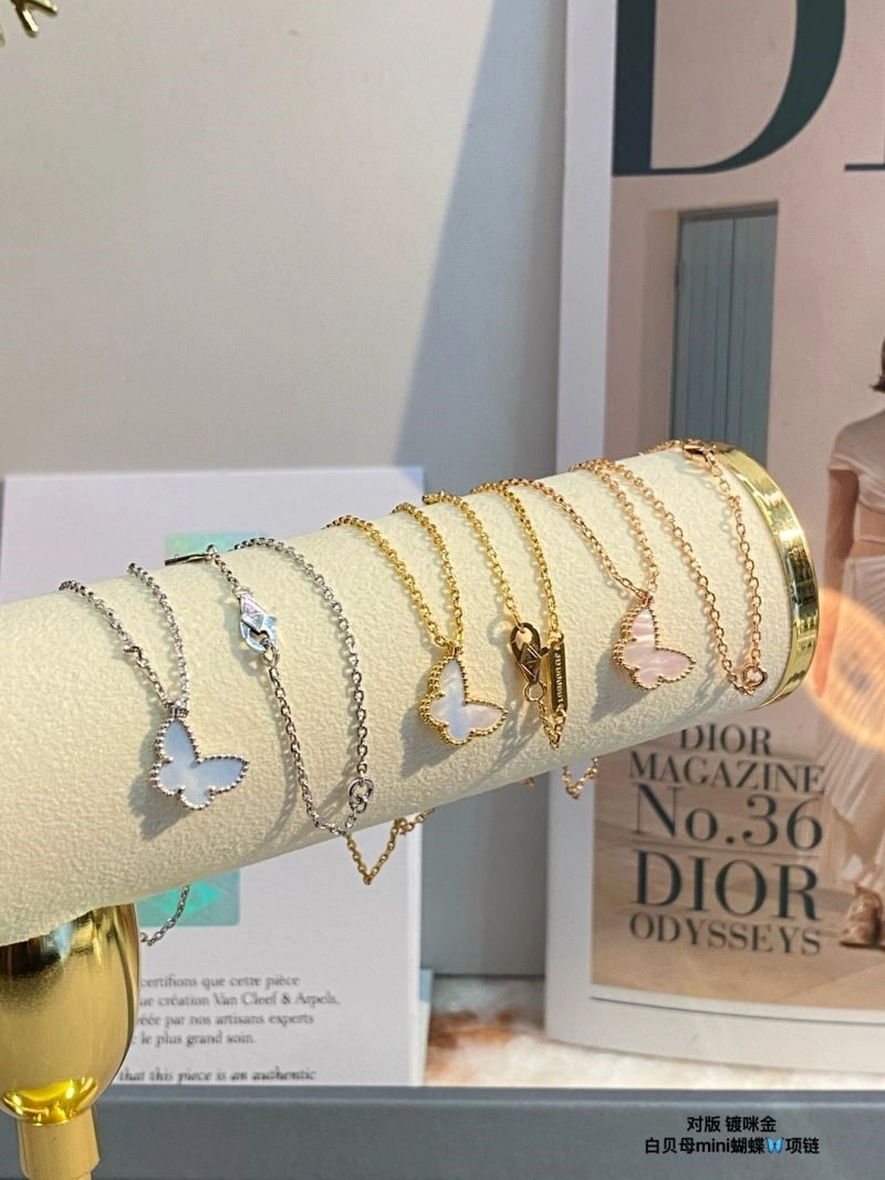 Vca Necklaces Packable 254326