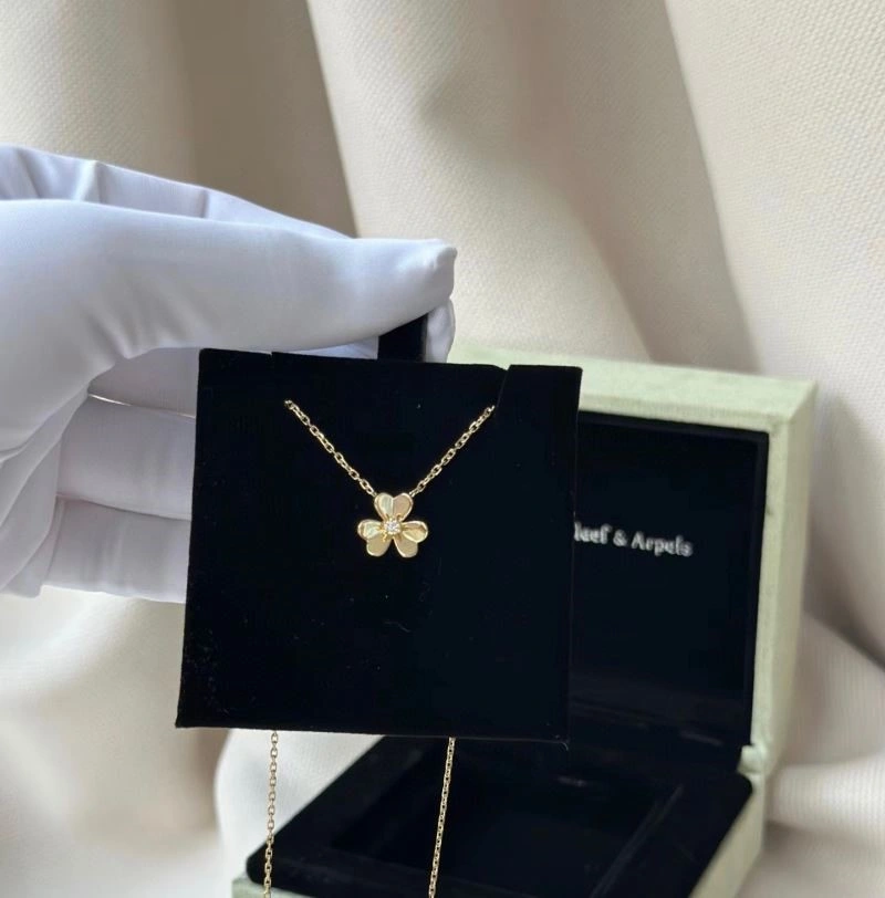 Vca Necklaces GoodFit 254345