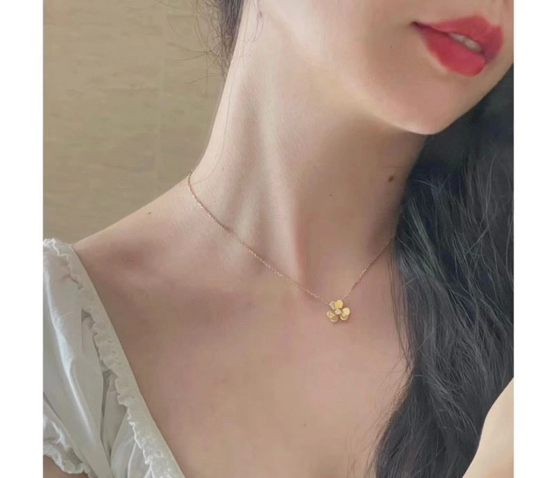 Vca Necklaces GoodFit 254345