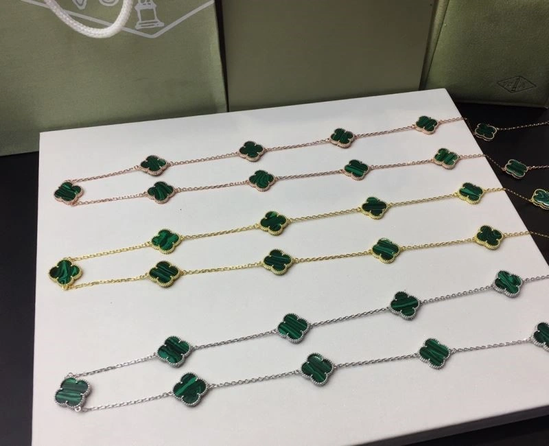 Vca Necklaces StreetReady 254346