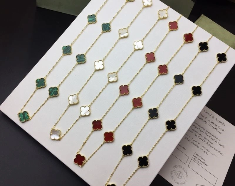 Vca Necklaces StreetReady 254346