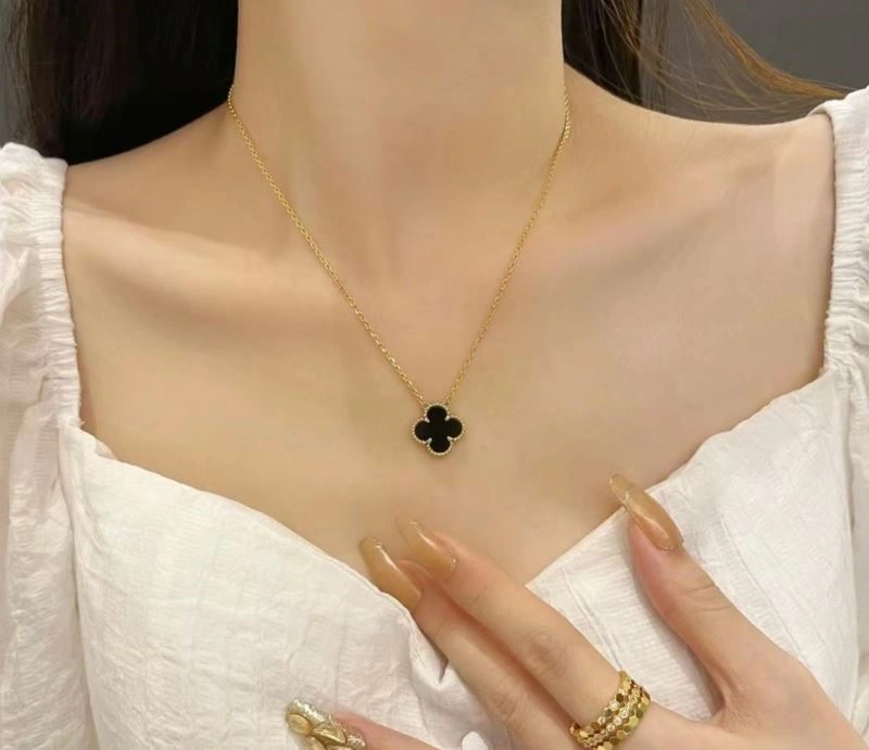 Vca Necklaces WrinkleFree 254318