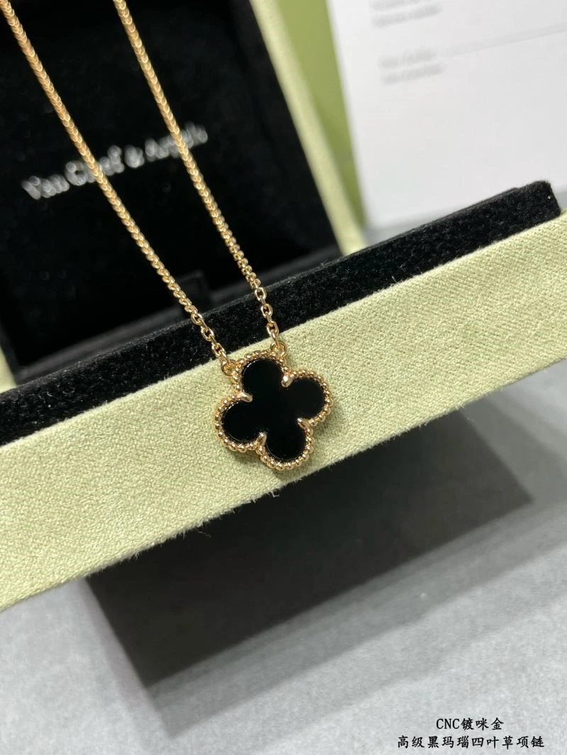 Vca Necklaces WrinkleFree 254318