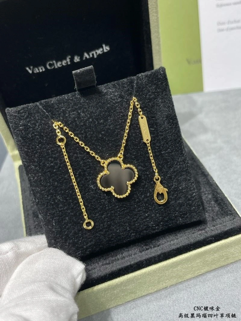 Vca Necklaces WrinkleFree 254318