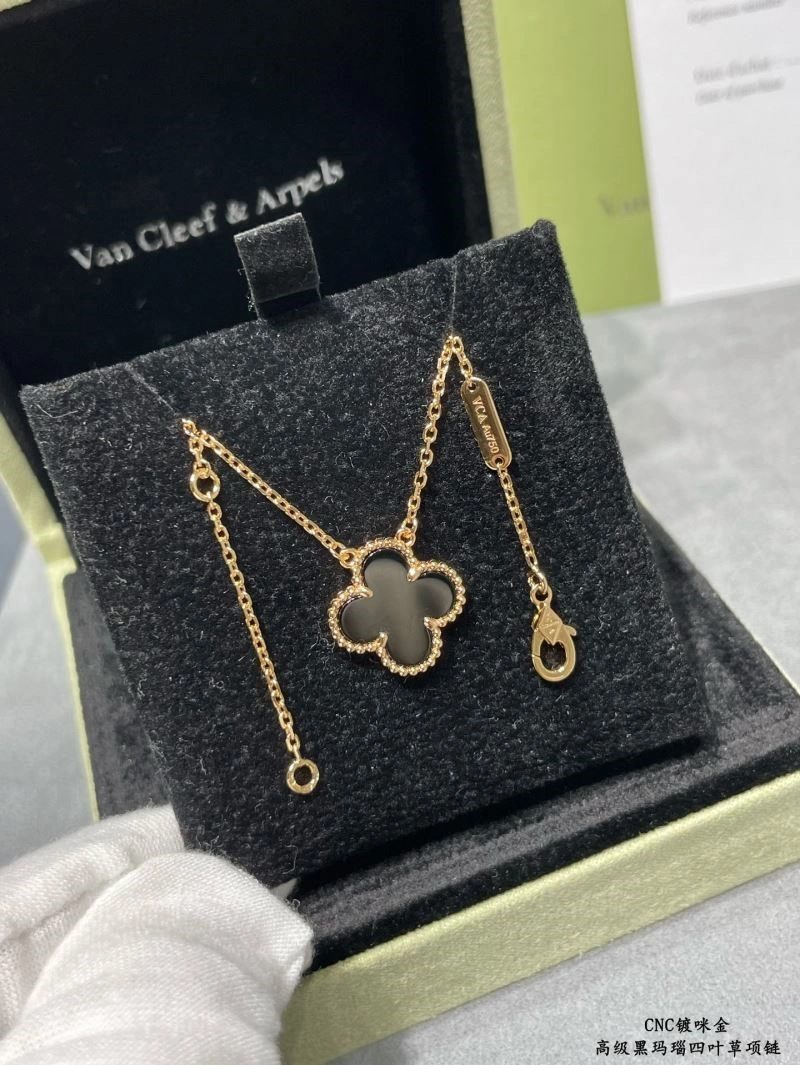 Vca Necklaces WrinkleFree 254318