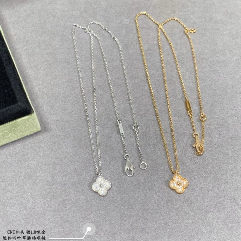 Vca Necklaces Practical 254311