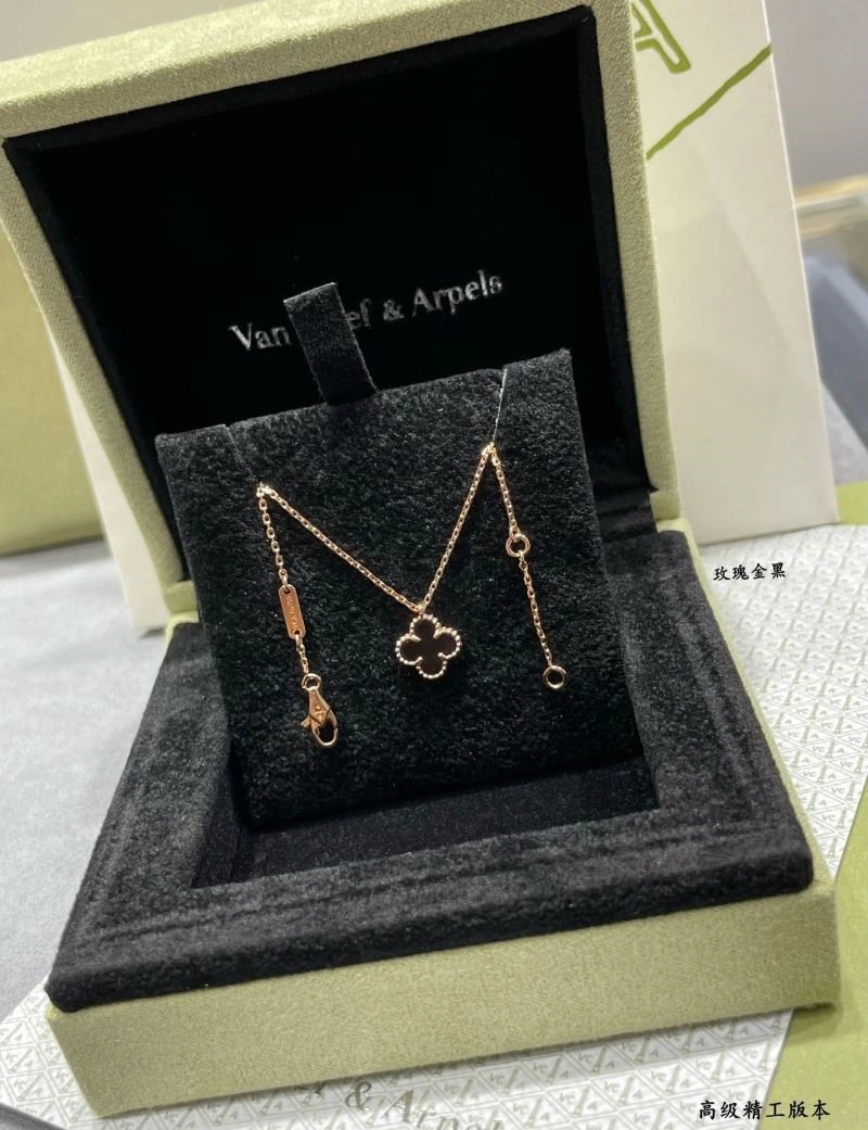 Vca Necklaces FashionForward 254302