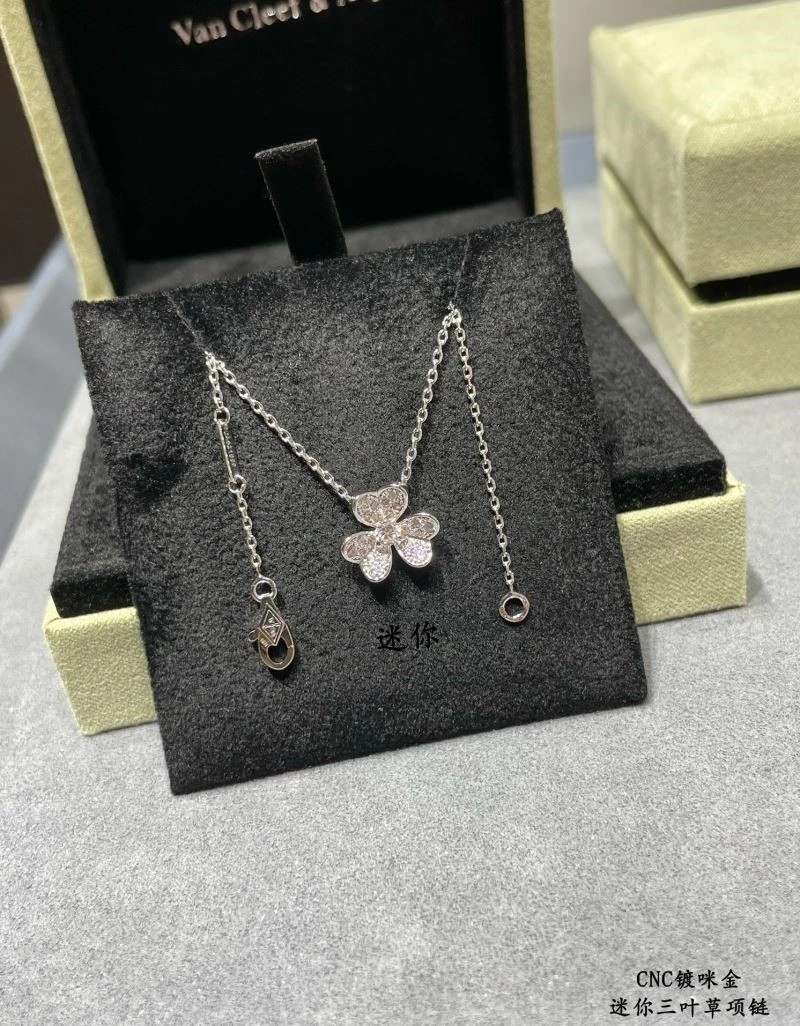 Lightweight Vca Necklaces 254313