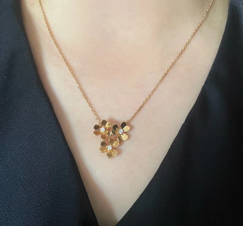 TechFriendly Vca Necklaces 254306
