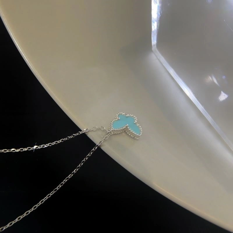 Breathable Vca Necklaces 254290
