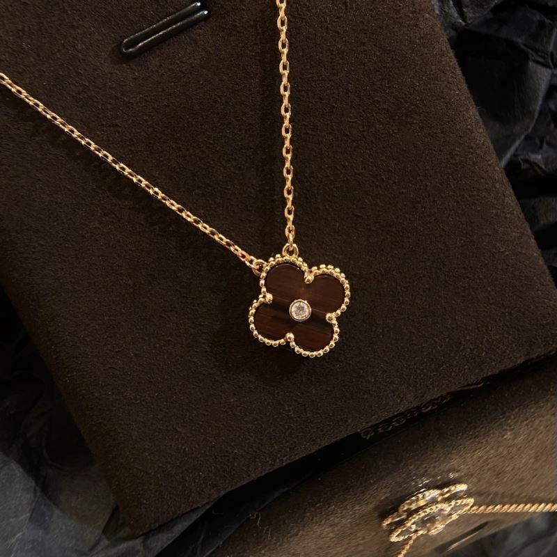 Vca Necklaces SmartChoice 254279