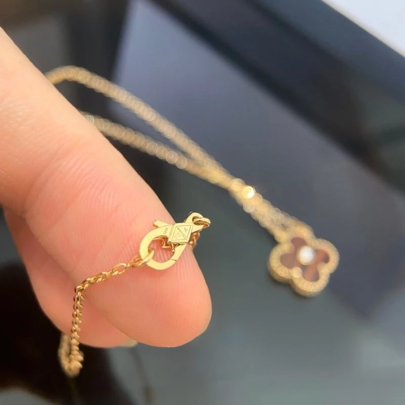 Vca Necklaces SmartChoice 254279