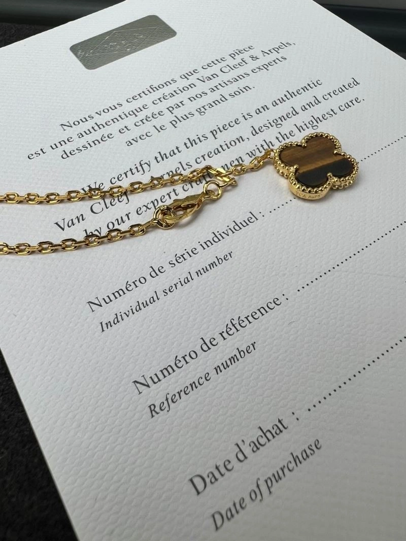 Lightweight Vca Necklaces 254253