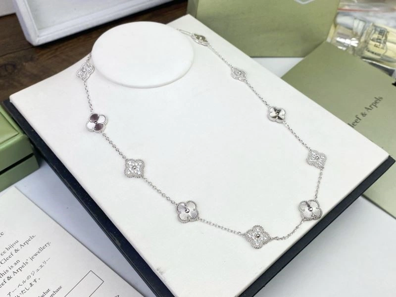 Vca Necklaces Lightweight 254197