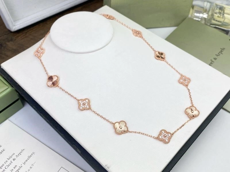 Vca Necklaces Lightweight 254197
