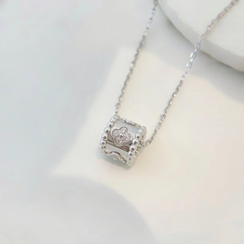 Vca Necklaces Stylish 254194