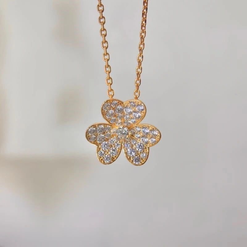Vca Necklaces Chic 254193